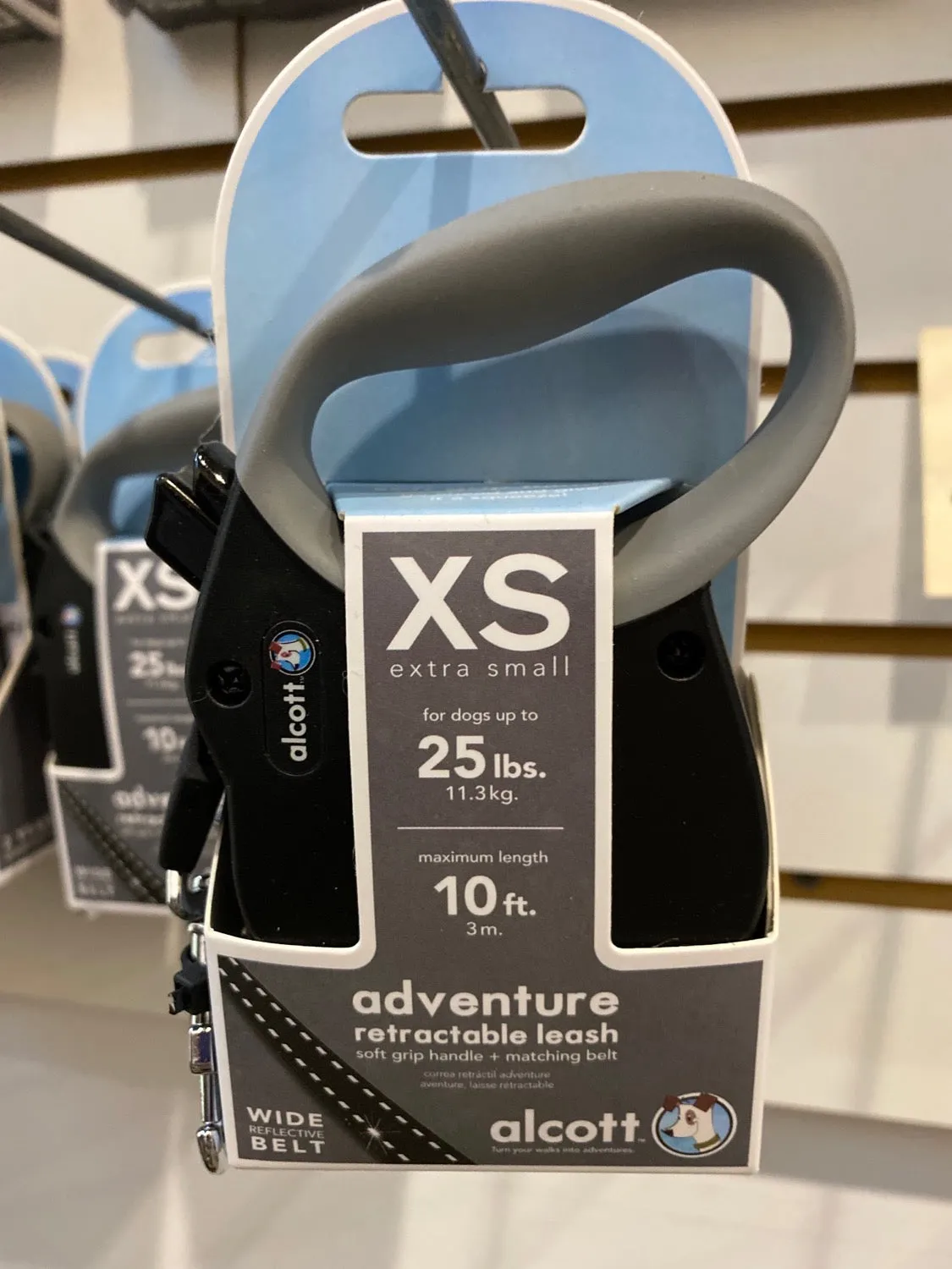 RETRACTABLE LEASH